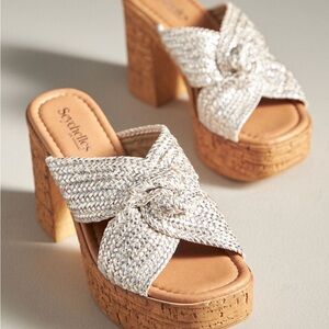 NWT Anthropologie Seychelles Women's Tan and Silver Platform Sandals